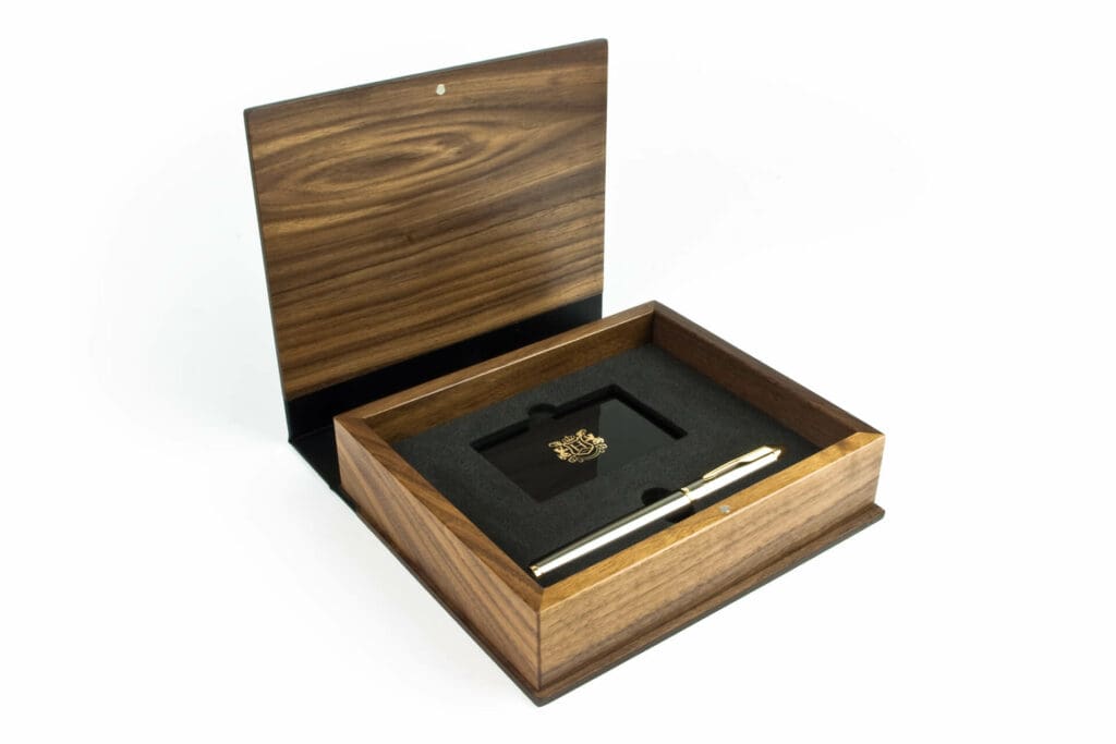 Folder Style Boxes with Folding Lid